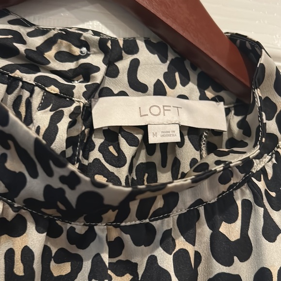 LOFT Leopard Print Turtleneck Blouse - Size M - Picture 2 of 2